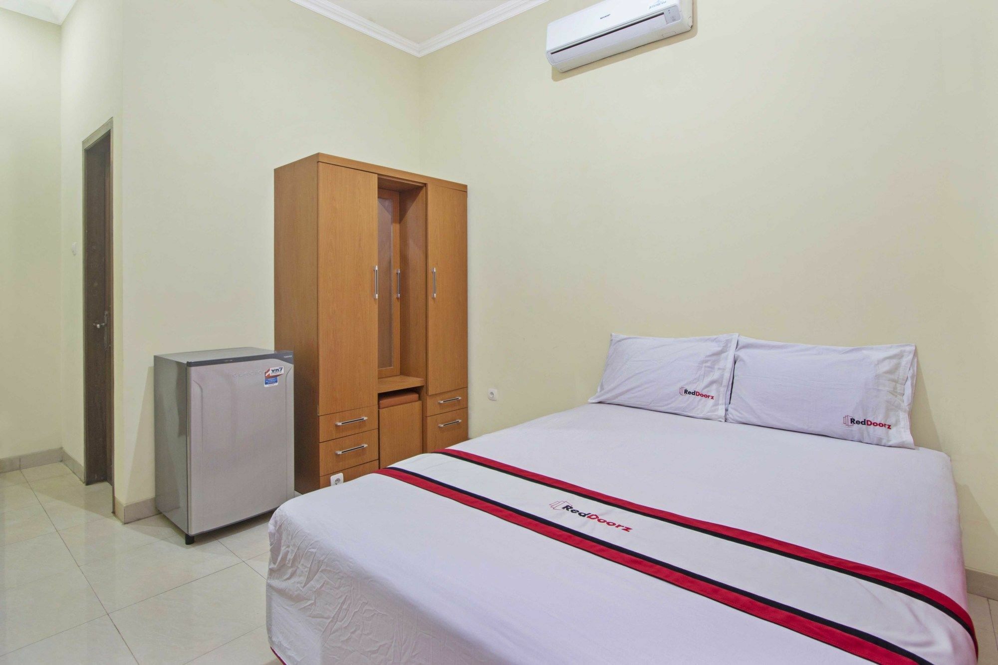 Reddoorz @ Pogung Baru Hotel Kejayan Eksteriør billede